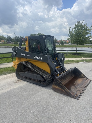 2022 John Deere 325G