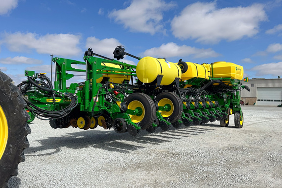 2025 John Deere 1775NT