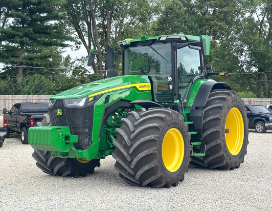 2022 John Deere 8R 250