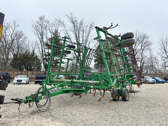 2008 John Deere 2210