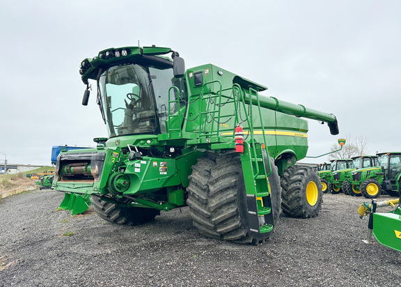 2024 John Deere S780