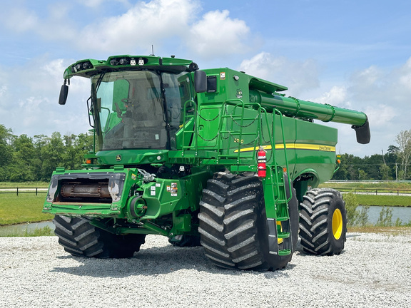 2022 John Deere S780