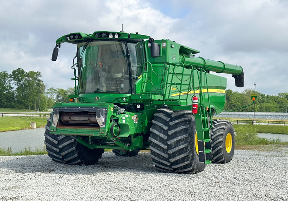 2022 John Deere S780