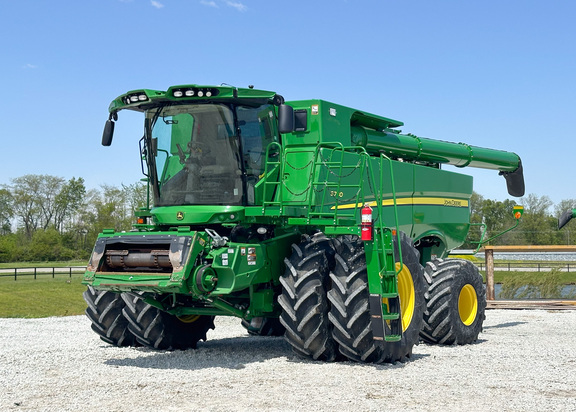2021 John Deere S780