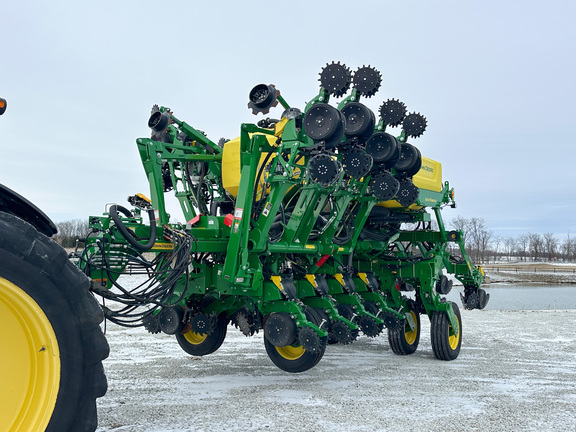 2025 John Deere 1795