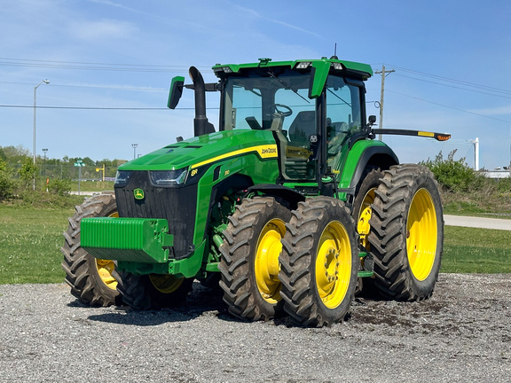 2022 John Deere 8R 310
