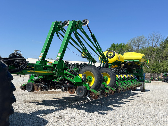 2010 John Deere 1770NT CCS