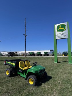 2025 John Deere TX 4X2