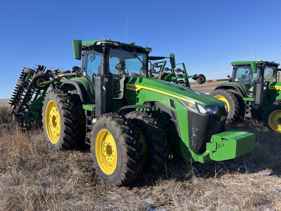 2023 John Deere 8R 370
