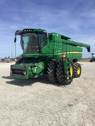 2021 John Deere S770