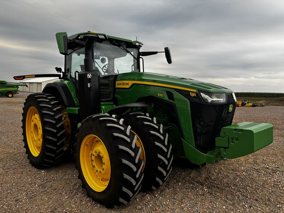 2025 John Deere 8R 370