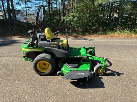 2005 John Deere 777