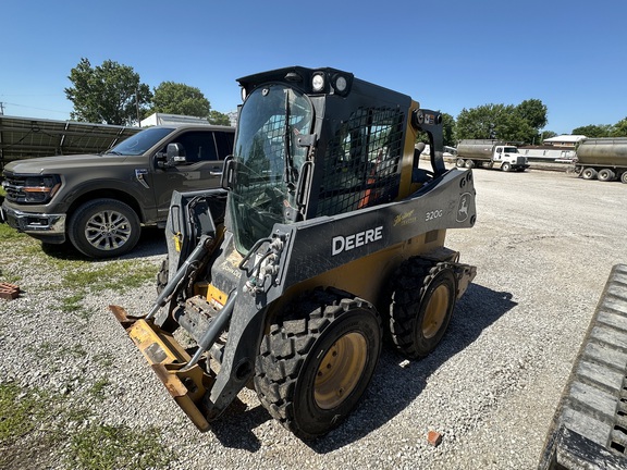 2023 John Deere 320G
