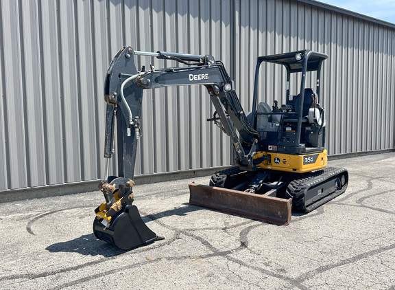 2022 John Deere 35G