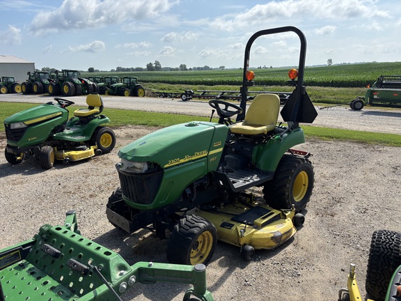 2007 John Deere 2305
