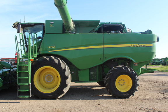 2024 John Deere S770