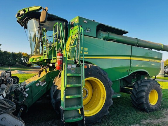 2022 John Deere S780