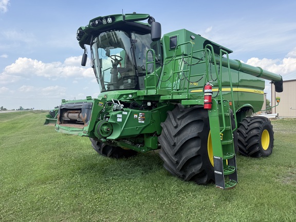 2023 John Deere S780