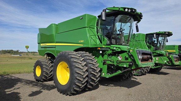 2024 John Deere S780