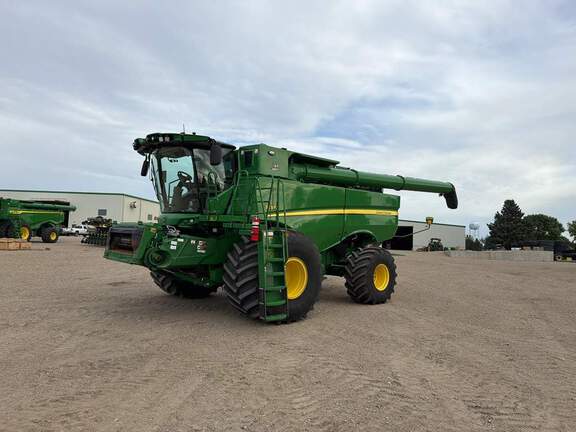 2022 John Deere S780