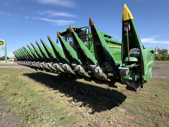 2023 John Deere 18"