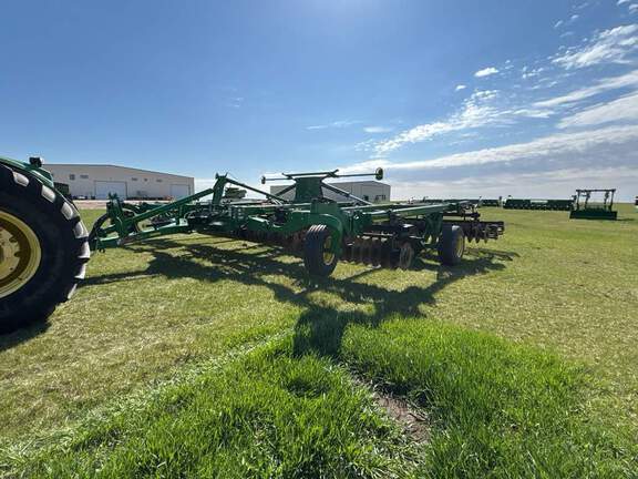2022 John Deere 2660VT