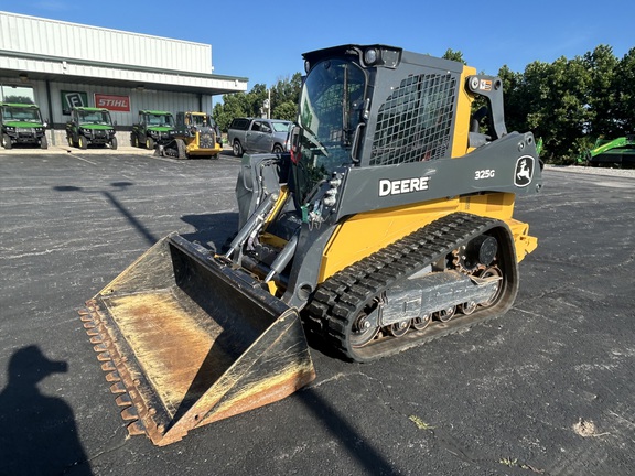 2022 John Deere 325G