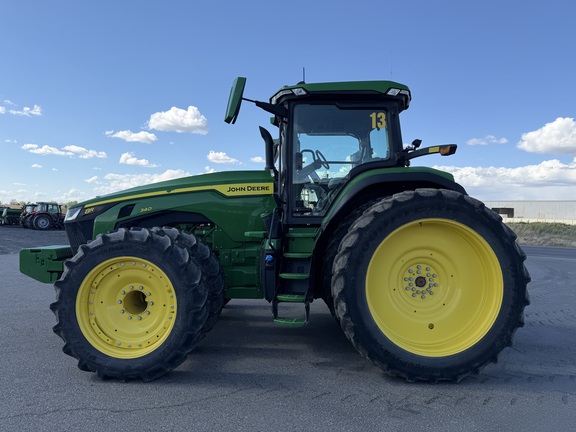 2023 John Deere 8R 340