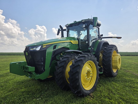 2023 John Deere 8R 340