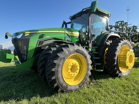 2025 John Deere 8R 370