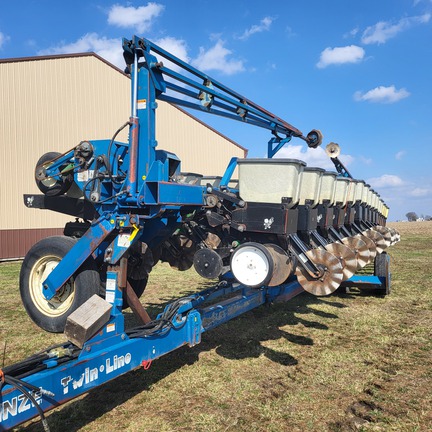 1989 Kinze Twin Line