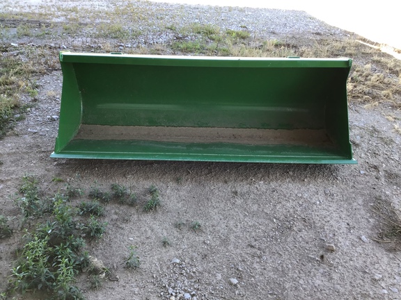 2024 John Deere 61" Bucket