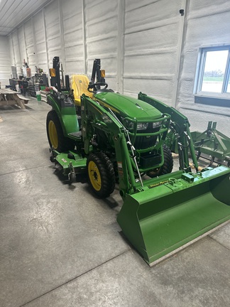 2023 John Deere 2032R