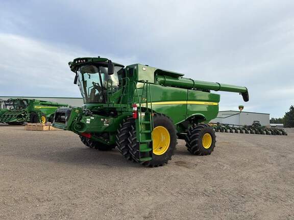 2021 John Deere S780
