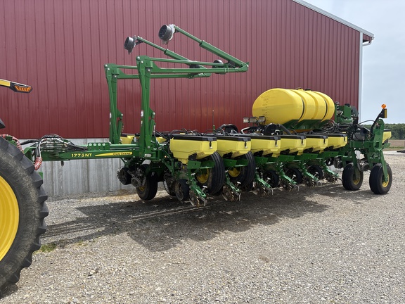 2016 John Deere 1775NT