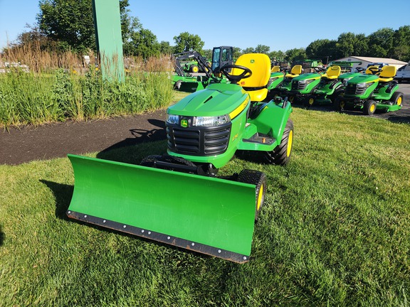 2025 John Deere X750