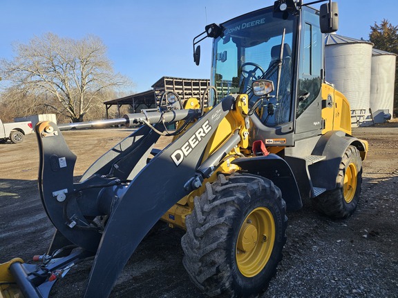 2023 John Deere 324L