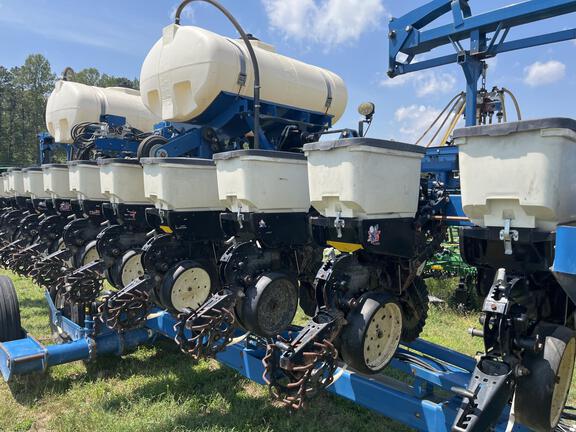 2013 Kinze PLANTER