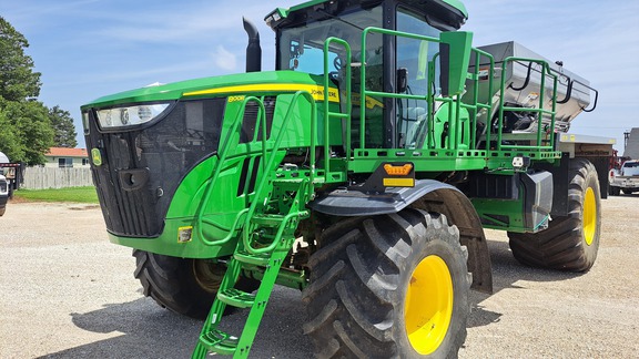 2023 John Deere 800R