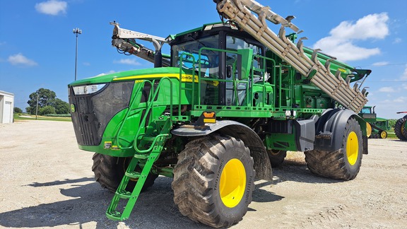 2023 John Deere 800R
