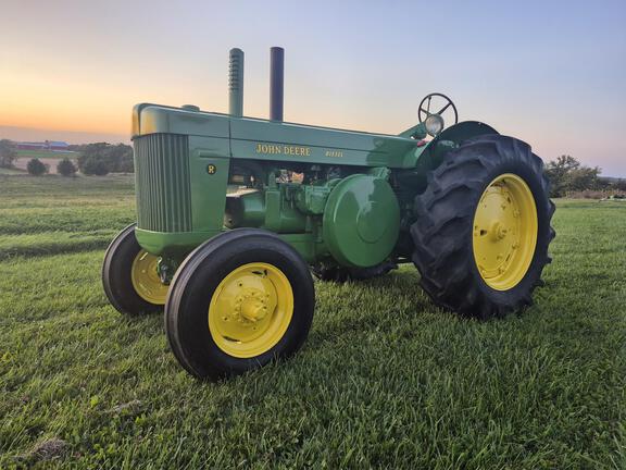 1952 John Deere R