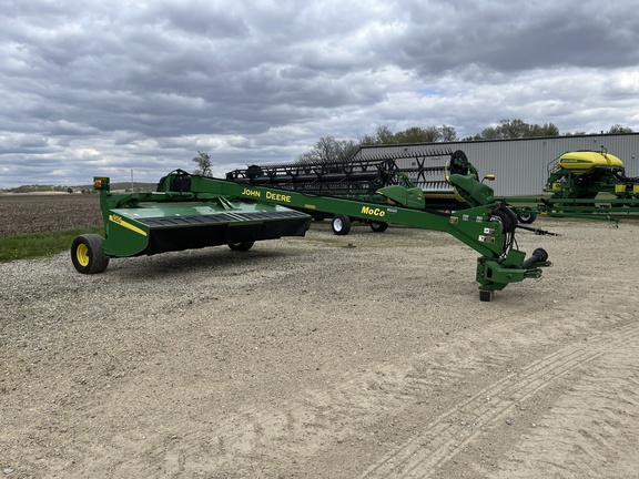 2017 John Deere 956