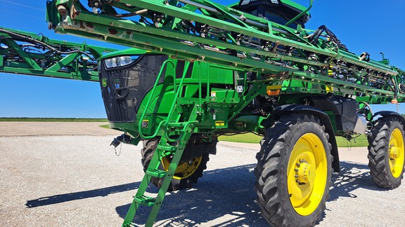2023 John Deere 412R