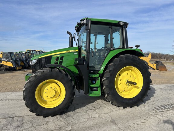 2023 John Deere 6120M