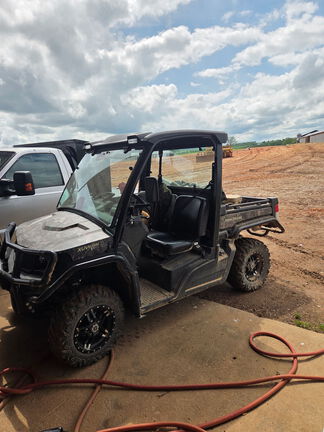 2024 John Deere XUV 835M