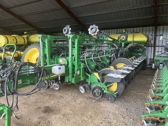 2021 John Deere 1775NT