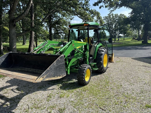 2018 John Deere 4066R
