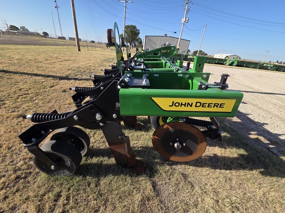 2025 John Deere MT7