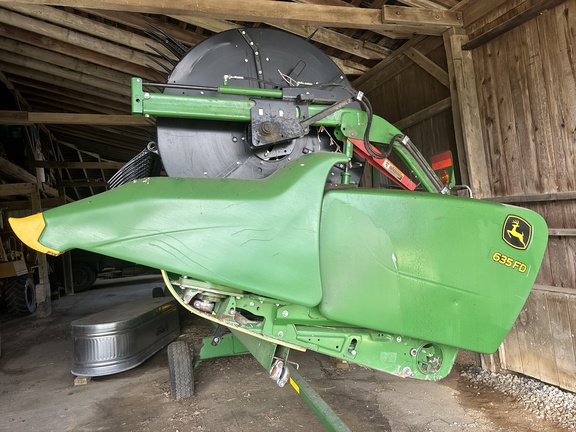 2016 John Deere 635FD