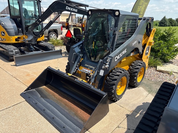 2023 John Deere 318G